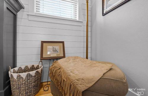 The Price House - Photo 24