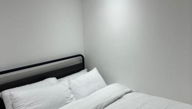 QB Stylish 2 Bedroom Apartment - Smart TV - Wifi - Parking - Foto 1