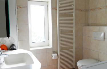 Komfortable Ferienwohnung "Vier Linden", ruhige dörfliche Lage, 20 min zur Küste - Foto 7