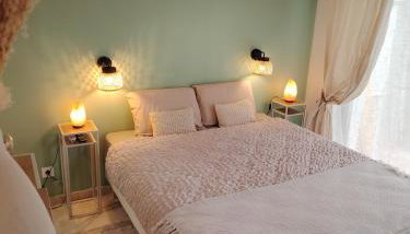Suite romantique avec jacuzzi privatif - Foto 3