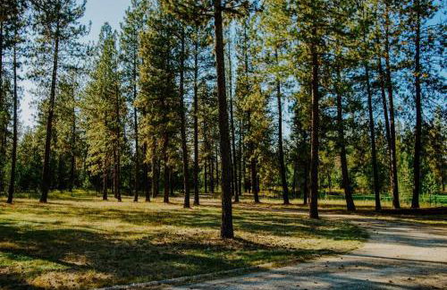 Luxe Nordic Barndominium Retreat at Black Pine - Foto 40