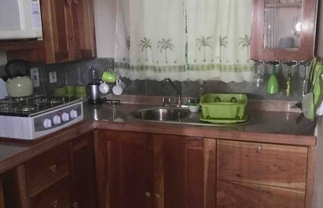 1 Bed Villa - Sleeps 2 - Garden - Parking - Wifi - Foto 4