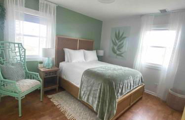 Nautical Endeavors Beach House Steps from Surf - Foto 18