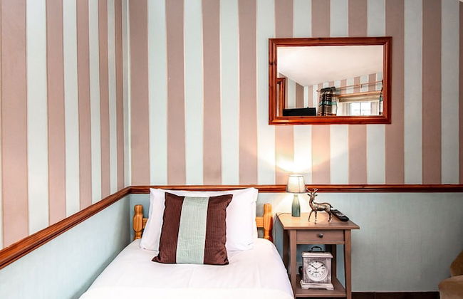 Trivelles Waterhall Country Hotel - Gatwick - Photo 65