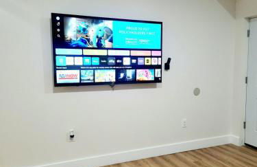 Cozy 2BR in Newark for Families, Work & Long Stays - Photo 26