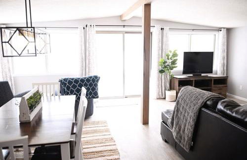 Lake Escape with paddle boards, fire pit & game room - Foto 47