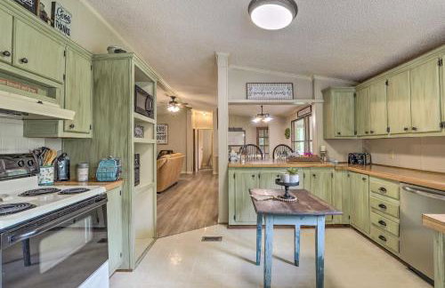 Lakeside Living Sparta Retreat with Game Room! - Foto 8