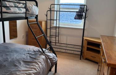 Modern, Sleeps 6, First floor, Parking, Beautiful rural market town, Llani - Foto 25