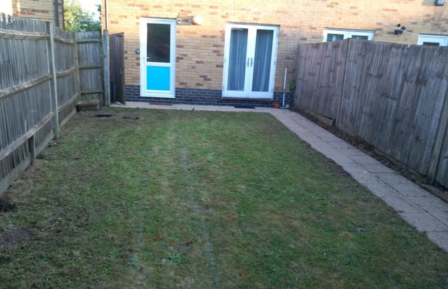 Cosy 1-bed Studio in Northolt - Foto 14