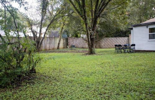 The Cozy Getaway Grill & Roku at Your Convenience! - Foto 48