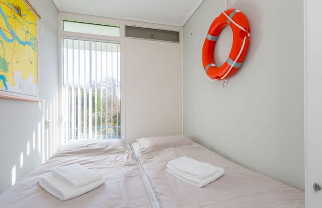 Apartment in Flushing Near Vlissing Beach - Photo 10