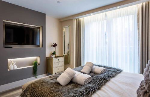 Arran Shores Luxury Shorefront Apartment 9 - Photo 13