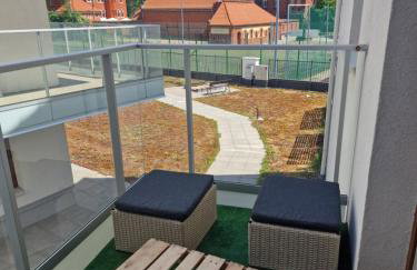 Apartament w Centrum z wanną z hydromasażem - Foto 34