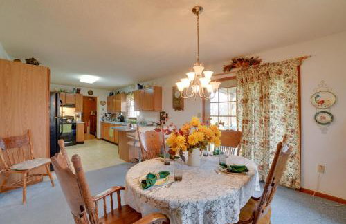 Peaceful Hazel Cottage with Deck and Yard! - Foto 8