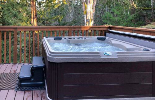 Creekside Cabin Retreat with Private Hot Tub - Foto 2