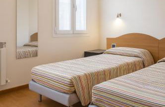 Top Floor Super Central View of the tower - Photo 30