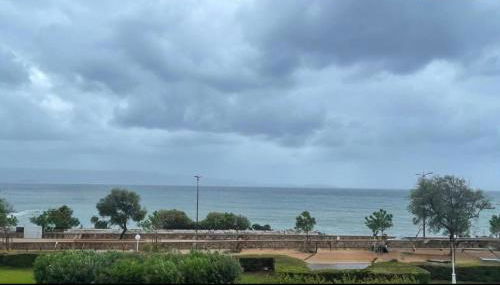 Superbe Pieds dans l eau ajaccio face à la mer plage de sable fin route des îles des sanguinaires - Foto 5
