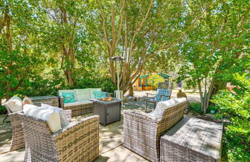 Vibrant Casa Paloma with Patio - Near Vineyards! - Foto 22