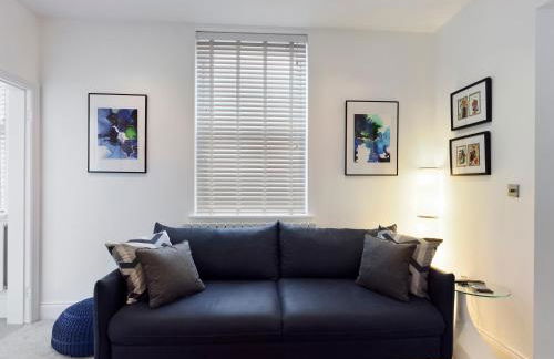 No 3 at Upton Cross House, Chester - Photo 4