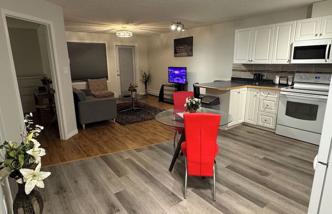 MainFloorCondo CozyFurnished Independent - Photo 1