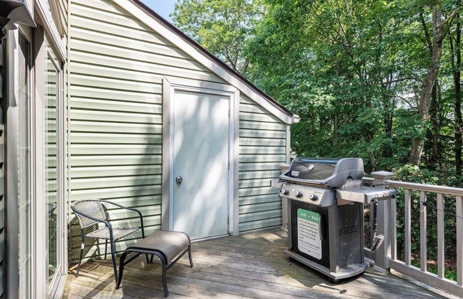 Highland Hideaway by Avantstay Group Poconos Retreat w/ Patio + Game Room - Foto 48