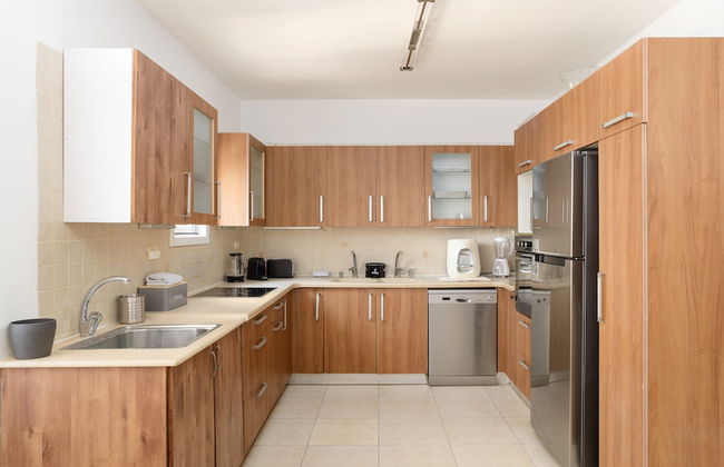 Bright and Fresh Family Home near Beach - Foto 14