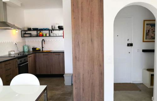 Airy 3br, AC, Garden, 2min Strip, 8min Oura Beach - Foto 18