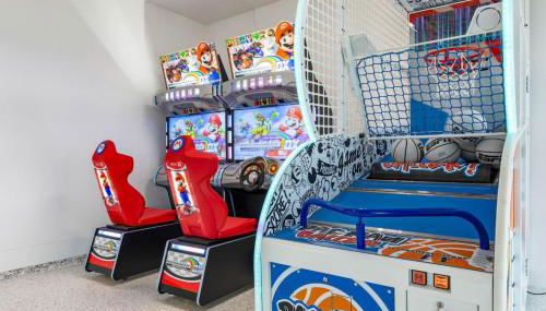 Flagler Beach Oceanfront Luxury | 5BR, Dog-Friendly, Sleeps 12 - Foto 4, Game Room