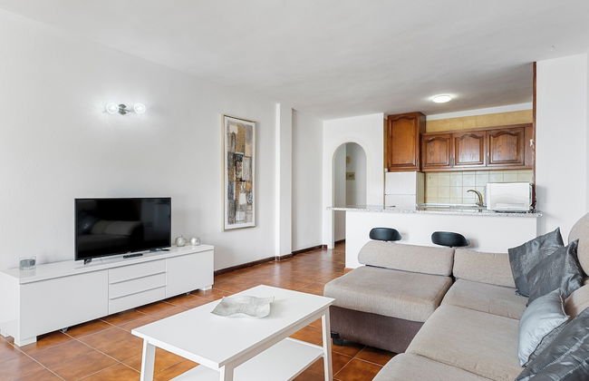 Paloma Beach Apartments - Photo 15