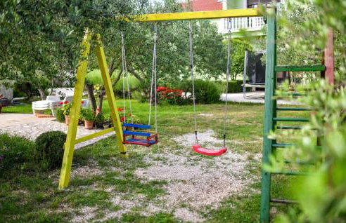 Six-Bedroom Holiday Home In Sv Filip I Jakov - Foto 14