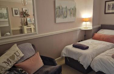 Unique seafront 2 bedroom 2 bathroom apartment - Foto 11