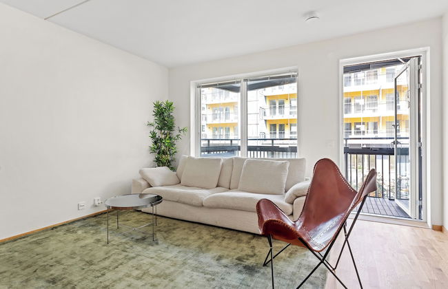 Modern Central Apartment - Photo 1