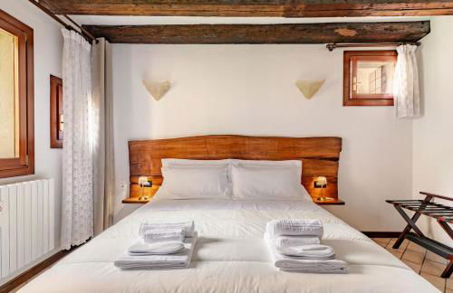 Murano Glass Residence - Photo 8