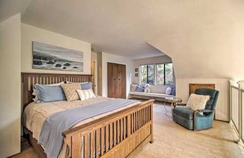 Spacious Redwood Retreat with Hidden Hot Tub - Foto 23