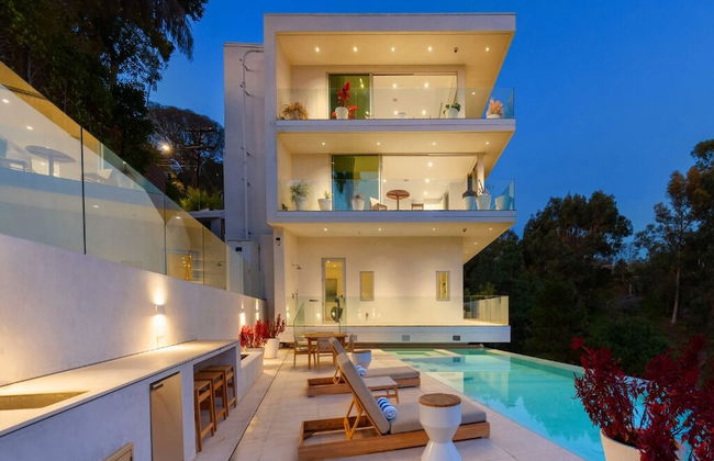 Beverly Grove - Photo 22