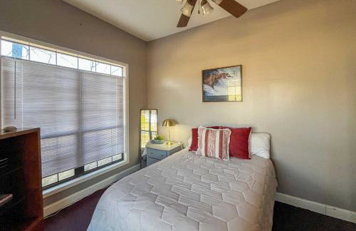 Starkvegas Clubhouse about 2 Mi to MSU Campus! - Foto 31