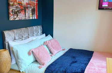 Mayflower 3 Bedrooms House 7 Beds 2 Showers Off Road Parking - Foto 11