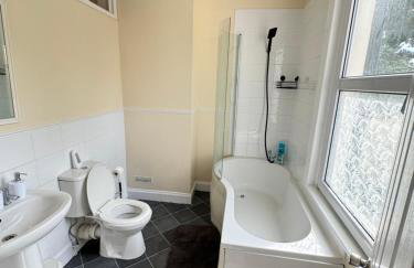 Shine Lodge - Photo 7