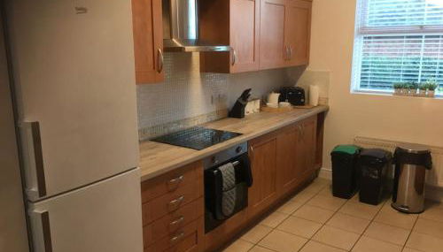 Haven House 6 bedrooms with 6 exclusive bathrooms and with lots of parking - Foto 2