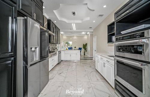 Sprawling Home w/ Rooftop Spot - Foto 12