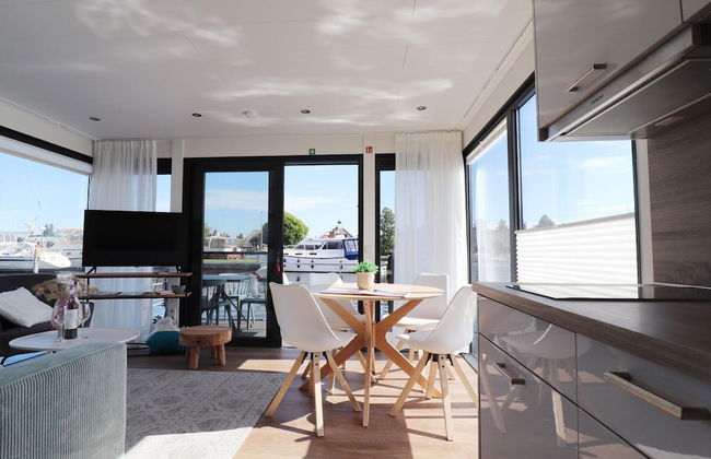 Houseboat in Lemmer With Harbor Views - Foto 20