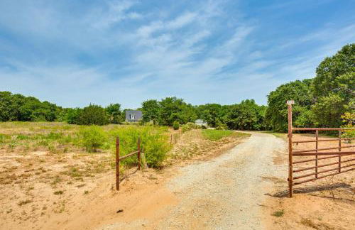 half Mi to Lake Texoma Home with Fire Pit and Grill! - Photo 34