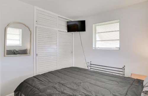 Pets Welcome Cozy Home with Pool in Margate! - Photo 17