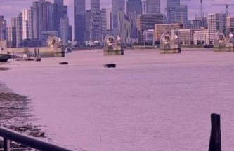 Snuggle Inn - Riverside Apartments - Views Over looking London River Thames, Close to O2 Arena, London Excel, London City Airport, Thames Clipper- River Boat Service, Woolwich Ferry, Onsite parking, TWIN ROOM OPTION available - Foto 36