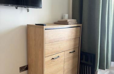 3 bedroom Brookwood Road apartment - Foto 5