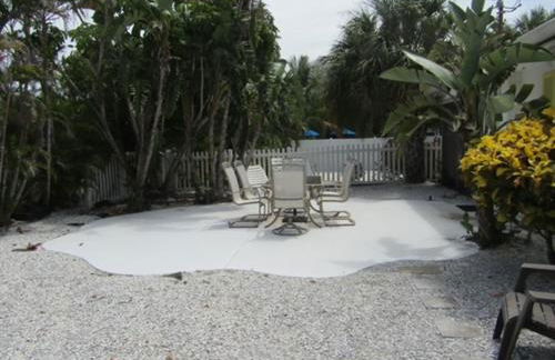 Steps from the Gulf of Mexico - Photo 15