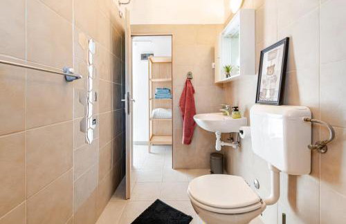 Dalmatian Countryside Home - Heated Pool & Jacuzzi - Photo 20