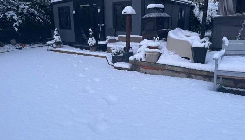 Sunset Retreat Cabin, Private Hot Tub with Mini Cinema Projector & Garden views - Foto 3