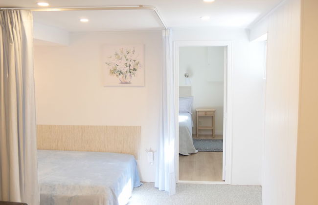 Applewood Hills Apartment - Photo 2