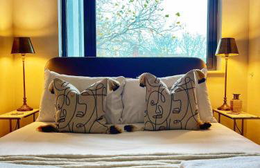 Liverpool City Centre - Free Parking - Sleeps 6! - Photo 3
